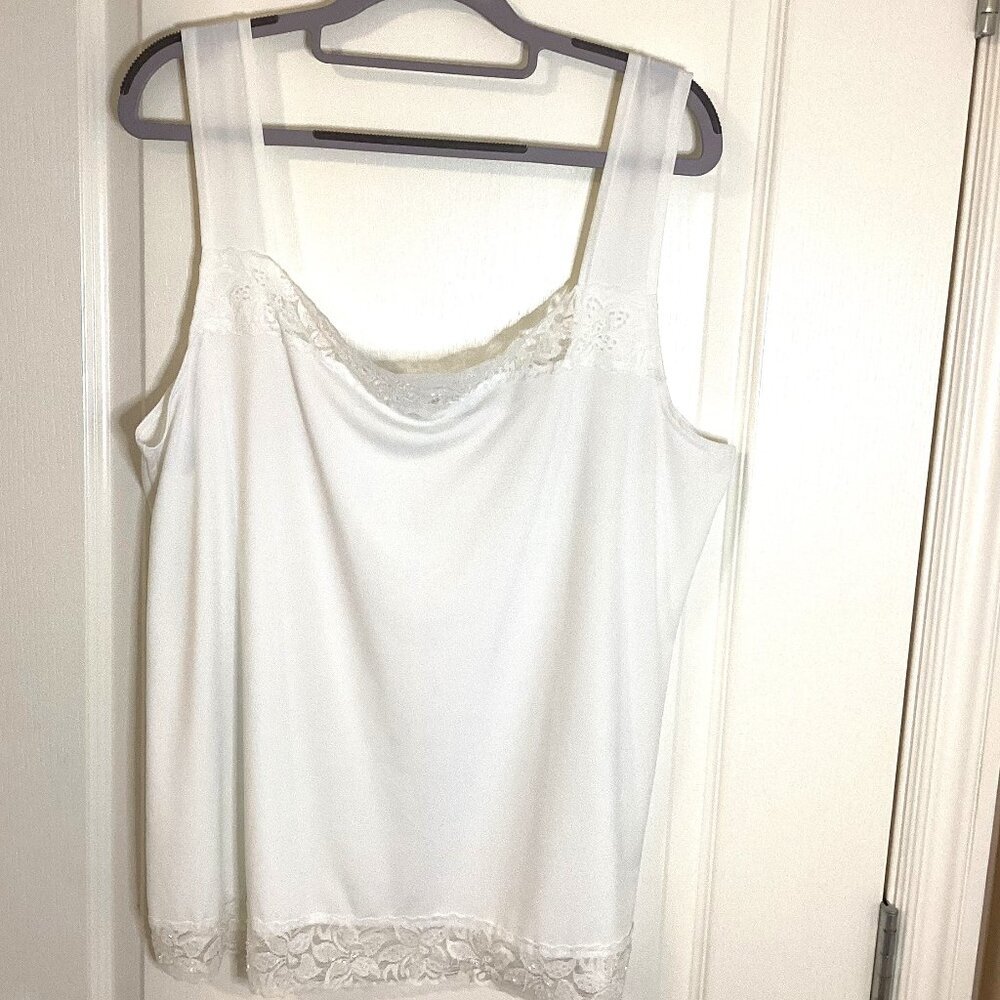 Laura Plus Petites Women's White Lace Beaded Camisole Semi Sheer Top Size 1X